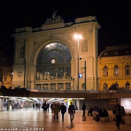 Art Orangehouse Budapest Luaran gambar