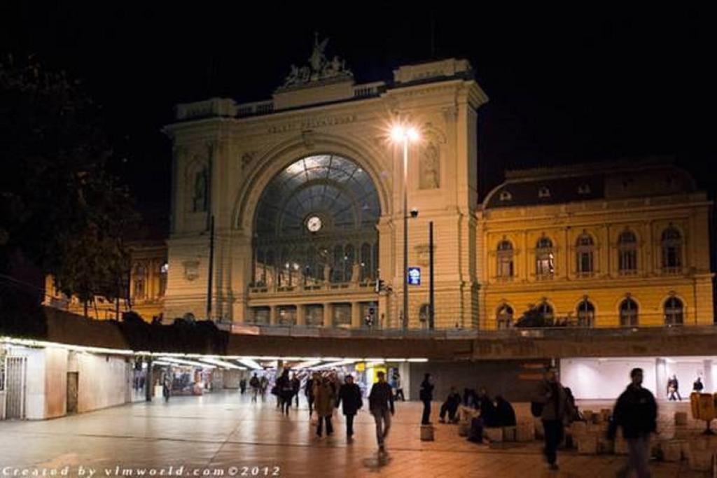 Art Orangehouse Budapest Luaran gambar